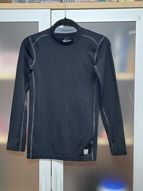 Nike Pro Combat Youth Dri Fit Black Long Sleeve Compression Hyperwarm Shirt, XL